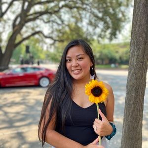 Meet your Posher, Angela